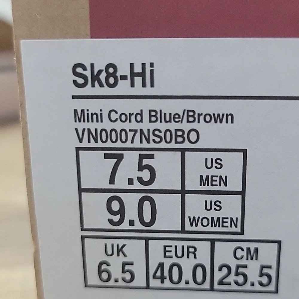 Van's SK8-Hi Brand new in the box no lid authentic uper leather and textile size